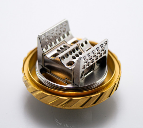 ThunderHead Creations Blaze Max RTA Gold Обслуговуваний бак ThunderHead Creations Blaze Max RTA Gold Обслуговуваний бак